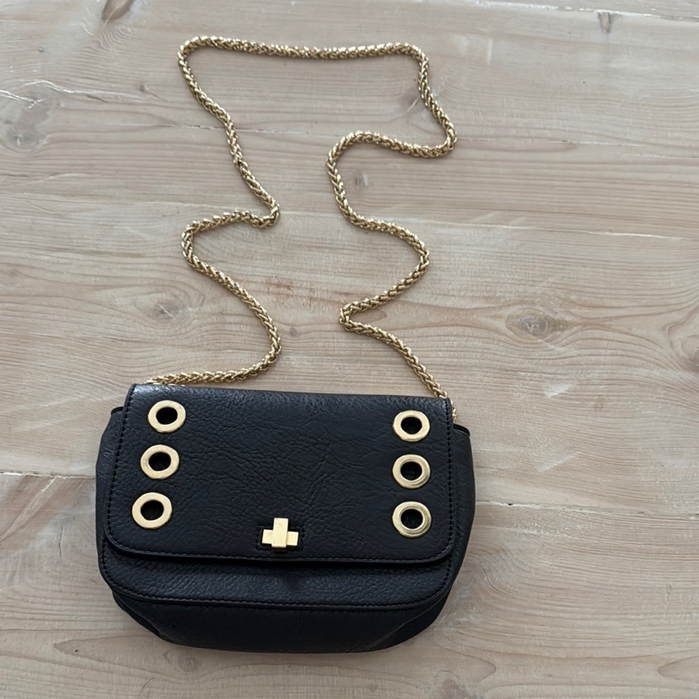 Chic Black Crossbody Bag - Picture 2 of 6